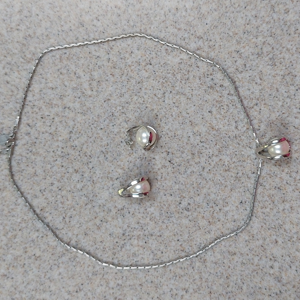 LANDAU Necklace and Earring Set Silver with Pearls